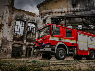 Hasiči obce Lenešice mají novou Scanii, cisternu dodala firma WISS Czech