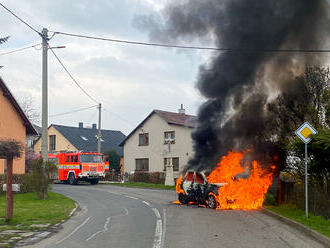 Požár automobilu v Horní Lhotě způsobil škodu za 140 tisíc korun