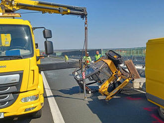 Dálnice D35 je na 143. kilometru ve směr u na Olomouc uzavřena z důvodu nehody. Na místě došlo k…