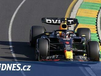 Drama a chaos v Austrálii. Třikrát zastavený závod F1 vyhrál Verstappen