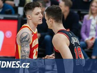 Basketbalisté Atlanty dominovali v Chicagu, Krejčí stihl dva body