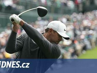 Před závěrečným kolem golfového Masters vede Koepka o dvě rány před Rahmem