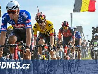 Jak měl van der Poel i z pekla štěstí. A van Aert zůstal prokletý