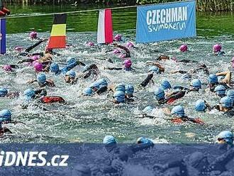 Ruští a běloruští sportovci by se mohli vrátit do soutěží také v triatlonu