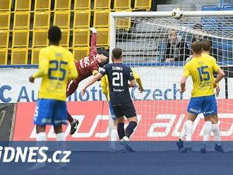 Teplice - Slovácko 1:3, hosté zápas kontrolovali. Oslabení domácí jen snížili