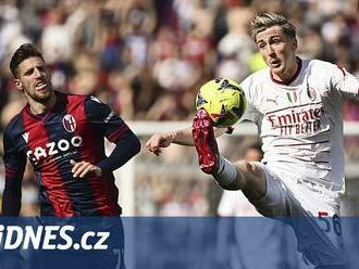 ONLINE: AC Milán remizoval v Boloni, přeskočit jej může Inter. Neapol bez branek