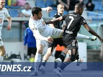 Hradec - Budějovice 2:1, rozhodly rychlé údery po půlhodině, hosté snížili až v závěru