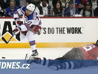 Chytil bral dva body za Rangers, Tampa sedmi góly deklasovala Toronto