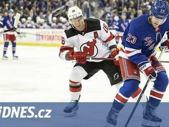 New Jersey vydřelo první výhru v play off NHL, Toronto vyhrálo v Tampě