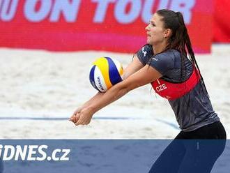 Beachvolejbalistky Dvorníková a Pospíšilová získaly na turnaji v Thajsku bronz