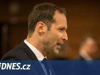 Čech byl jmenován do nové rady UEFA, sedí vedle Zidana, Maldiniho či Figa