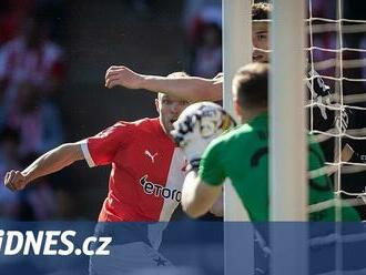 Slavia - Hradec Kr. 1:1, favorit prohrával, druhý gól vzdor převaze nepřidal