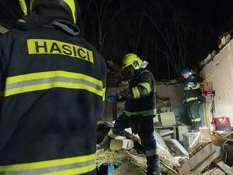 VIDEO: výbuch v Suchohrdlech srovnal dům takřka se zemí, jeden člověk nepřežil