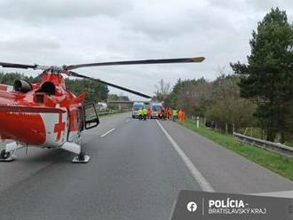 Vážna nehoda na D2 v smere do Česka: Štyria zranení a UZAVRETÁ diaľnica!