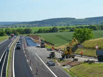 Ministr Kupka představil plán výstavby dálnic a silnic v letošní stavební sezoně