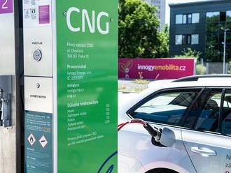 CNG dál zlevňuje, ekvivalent jednoho litru benzínu stojí i méně než 20 korun