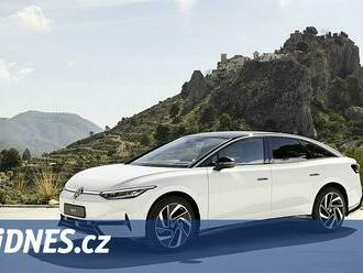 Luxusní elektrosedan od VW přijíždí. Sedmička má dojezd 700 km na nabití