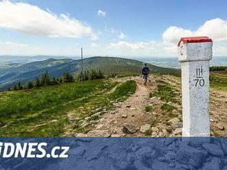 Z Králického Sněžníku na Landštejn. Projeli jsme si hranici Čech a Moravy