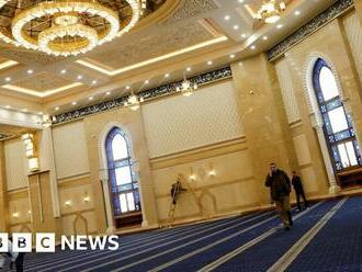 New capital's lavish mosque angers Egyptians facing poverty