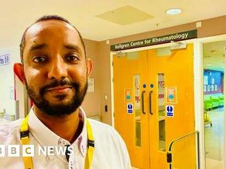 Sudan crisis: NHS doctors told they can catch last UK evacuation flights