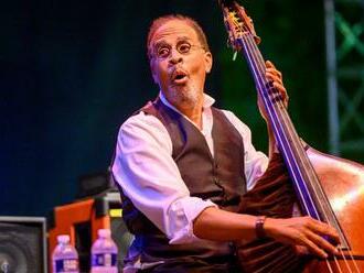 Američan Stanley Clarke bude hviezdou bratislavských Open air jarných jazzákov