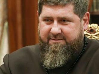 Kadyrov pohŕdavo k čečenským zajatcom: Späť do prvej línie! Nech dokážu, že sa nevyhýbali boju