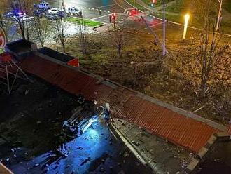 Rusi zhodili bombu na vlastné mesto. V Belgorode po nej zostal obrovský kráter