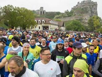 V Bratislave sú pre Národný beh Devín - Bratislava viaceré dopravné obmedzenia