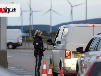 AKTUÁLNE: Na hraniciach dočasne obnovia kontroly