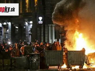 Na protivládnom proteste v Gruzínsku sa zúčastnili tisíce ľudí