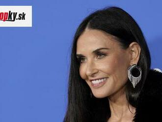 60-ročná Demi Moore v úsporných bikinách: Pozrite sa na tú šelmu!