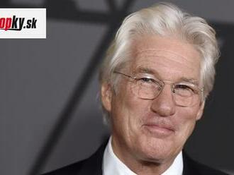 TRPKÉ PRIZNANIE! Richard Gere nemal ani na jedlo, teraz pomáha iným