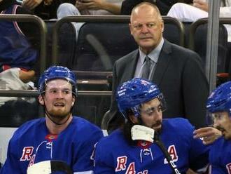 Medzi trénerom a generálnym manažérom Rangers vraj došlo k hádke