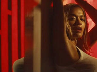 VIDEO: Rita Ora v 