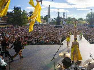 Colours of Ostrava oslaví dvacátý ročník nejrozsáhlejším programem v historii. Nově budou v areálu výtvarné instalace, Cacao stage nebo Bi