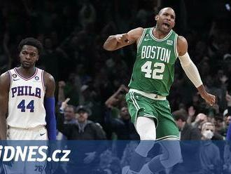 Boston vrátil úder, hvězdy Philadelphie smetl ze hřiště