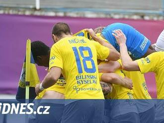 Teplice - Pardubice 1:0, těsný duel parádní brankou rozhodl Trubač