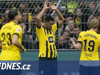 Báječný Dortmund. Borussia dala šest gólů Wolfsburgu a dotáhla se na Bayern