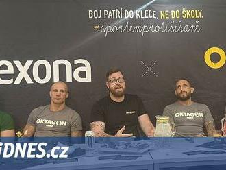 Sypete? Studenti debatovali s MMA zápasníky nejen o šikaně a strachu