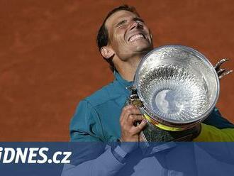 Nadal bude na Roland Garros chybět, do Paříže ho nepustí zraněná kyčel