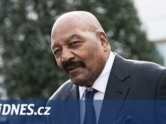 Zemřela legenda NFL Jim Brown. Úspěch slavil i jako herec a aktivista