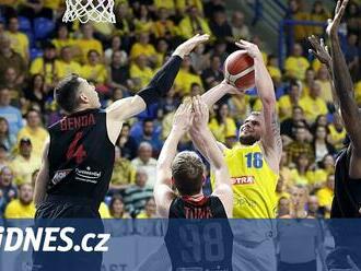 Basketbalisté Nymburka si výhrou v Opavě vynutili sedmý zápas