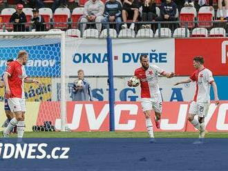 Olomouc - Slavia 2:3, hosté brzy prohrávali o dvě branky, k obratu zavelel Jurečka