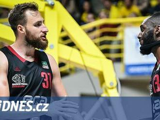 Souboj o bronz v basketbalové lize rozehrál lépe sesazený šampion Nymburk