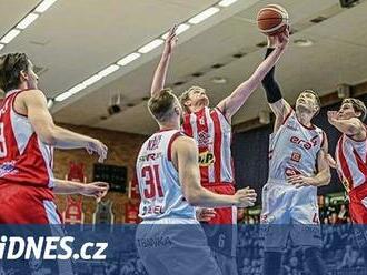 Kouč pardubických basketbalistů burcuje: Chci v odvetě vidět top výkon!