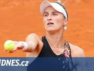 Milovnice oranžové opět útočí v Paříži. Nezapomínají na mě, těší Vondroušovou