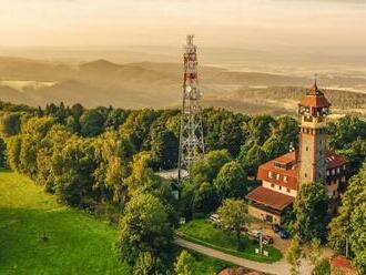 Podkrkonošie: Pobyt na vrchu Tábor s Tichánkovou rozhľadňou v Hoteli Vyhlídka s polpenziou