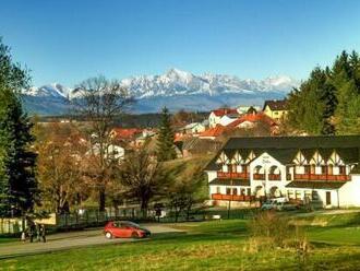 Nízke Tatry pri aquaparkoch v rodinnom Penzióne Zivka s raňajkami/polpenziou a požičaním elektrokolobežiek