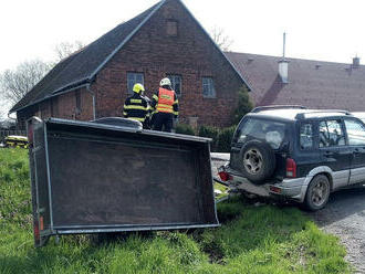 Na silnici 37 mezi Novým Rokytníkem a Trutnovem se srazila dvě osobní vozidla. Jedna osoba skončila…