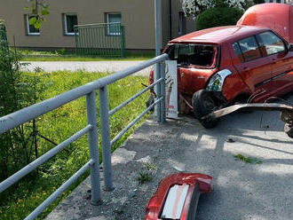 Na silnici 11 v Rybné nad Zdobnicí došlo ke srážce dvou osobních vozidel, jedna osoba byla zraněna…